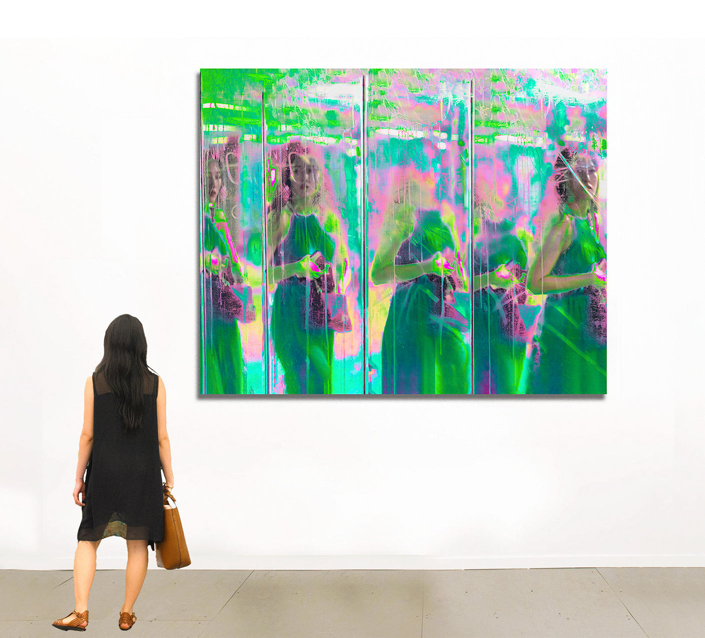 3000 Años de Una Mujer en la Estación de la Calle 34